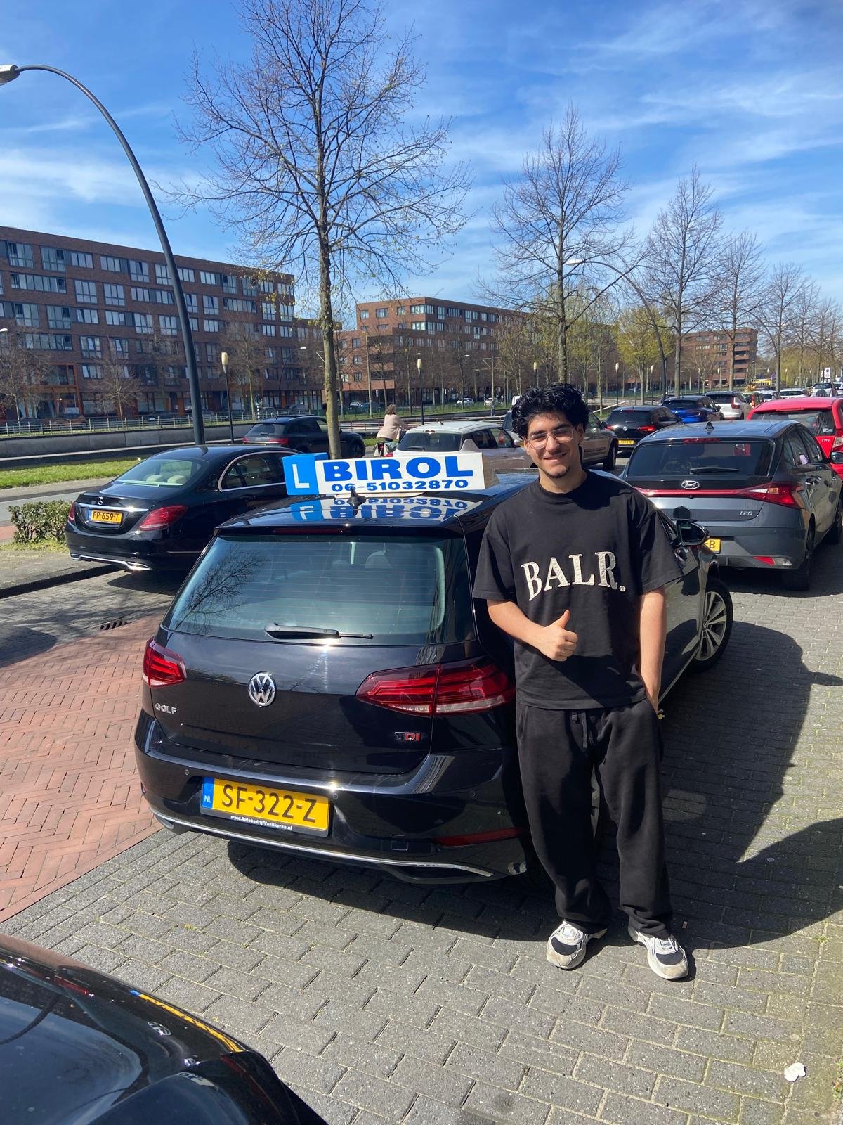 Geslaagde leerling bij Rijschool Birol