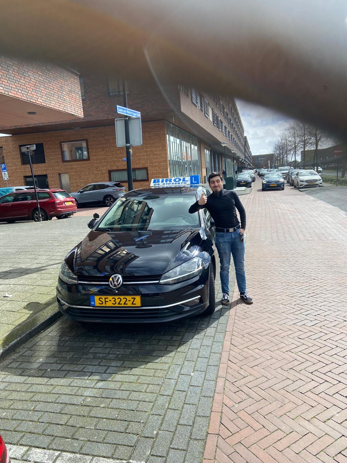 Geslaagde leerling bij Rijschool Birol