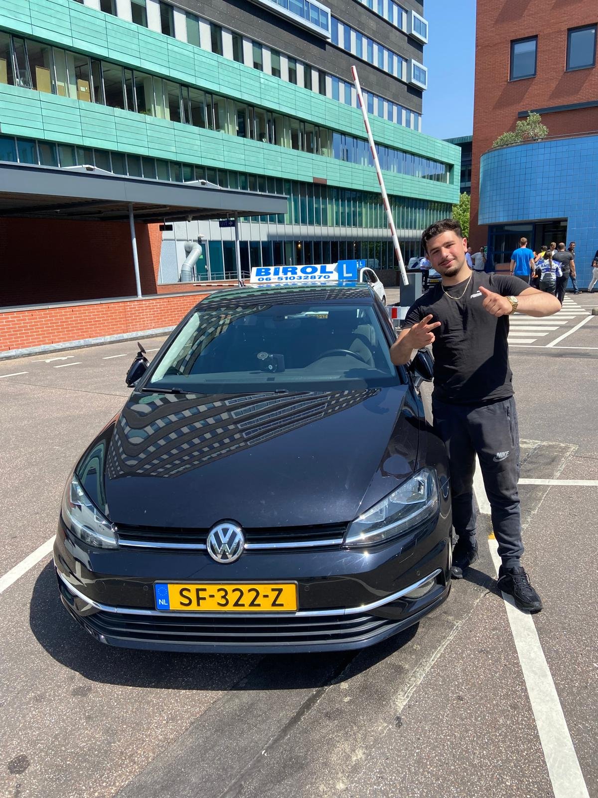 Geslaagde leerling bij Rijschool Birol